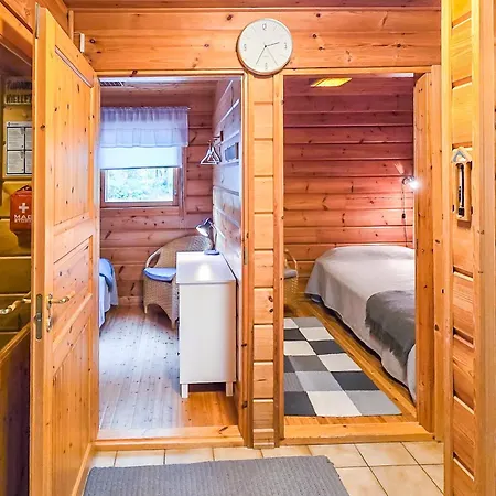 Lomahuoneisto Revontuli 1