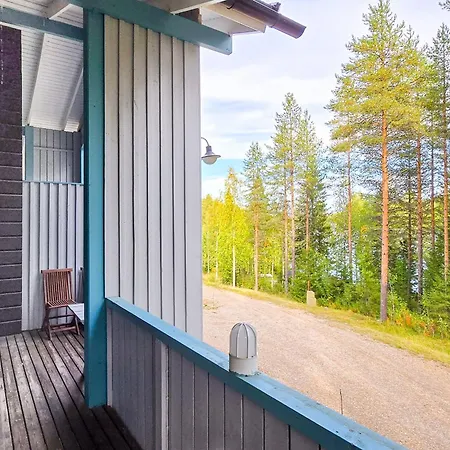 Lomahuoneisto Revontuli 1 * Ukkohalla