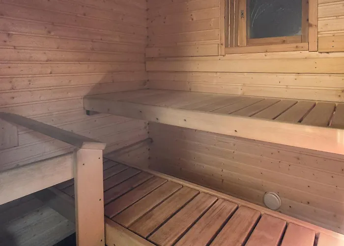 Lomahuoneisto Revontuli 1